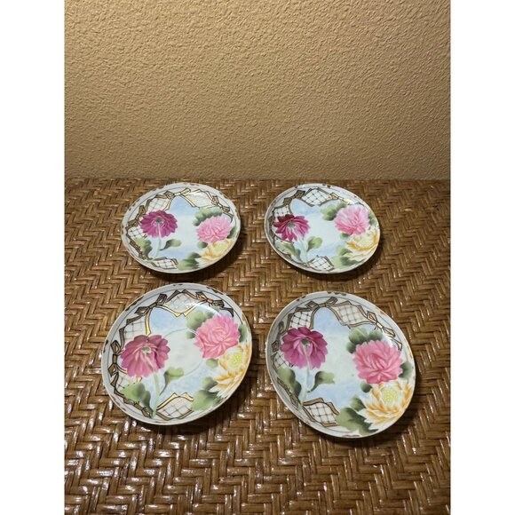 Set Of 4 Hand-Painted Floral Porcelain Plates Made In Japan - Picture 2 of 10